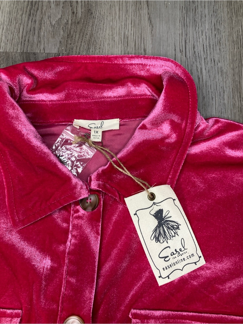 Easel NWT 1X Raspberry Pink Velvet Button Front Shacket Jacket - Picture 3 of 7